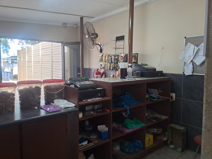 Commercial Property for Sale in Oos Einde North West